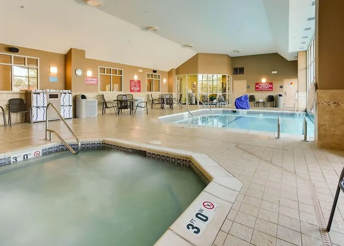 Drury Inn & Suites West Des Moines