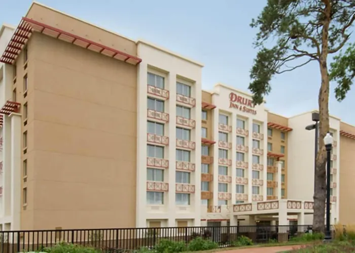 Drury Inn & Suites West Des Moines