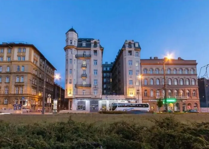 East City Budapeste