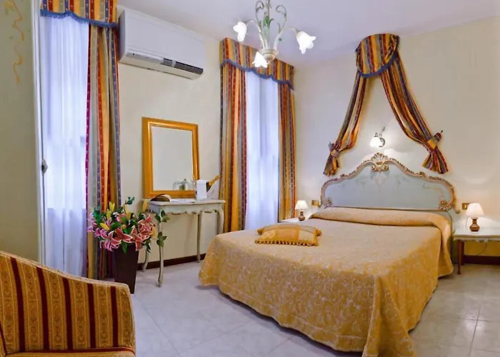 Hotel Henry