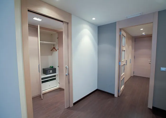 Sercotel Jardines de Uleta Suites Vitoria