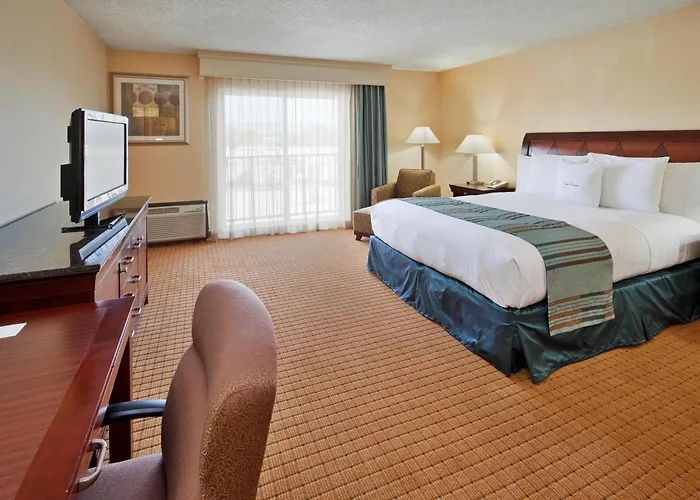 Doubletree By Hilton Lafayette Hotel