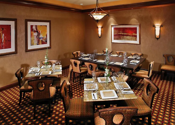 Embassy Suites By Hilton Norman Hotel & Conference Center