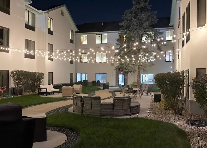 Larkspur Landing South Bend
