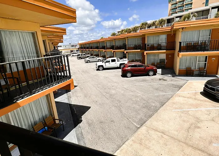 Grand Prix Motel Beach Front Daytona Beach