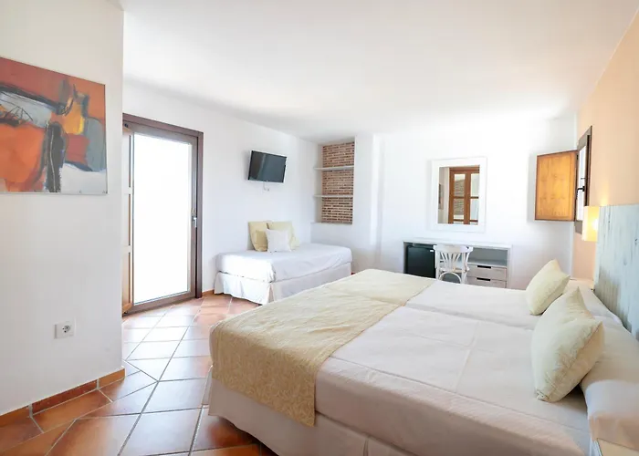 Hostal Doña Lola Marina Zahara de los Atunes