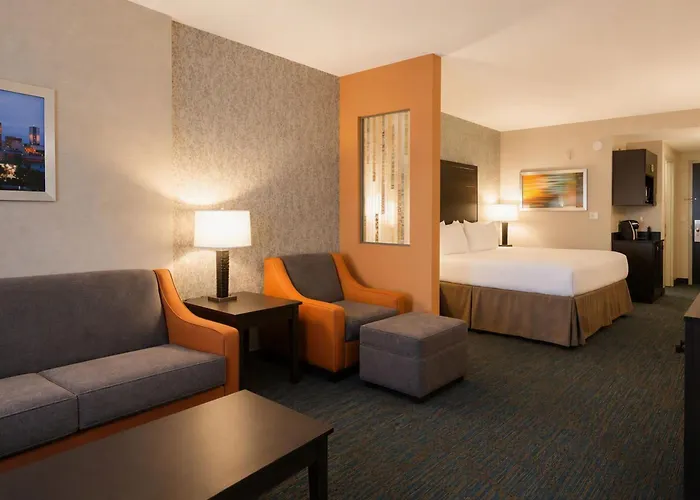 Holiday Inn Express Hotel & Suites Knoxville By Ihg