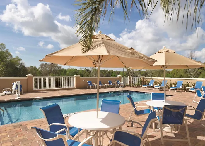 Hampton Inn & Suites - Deland