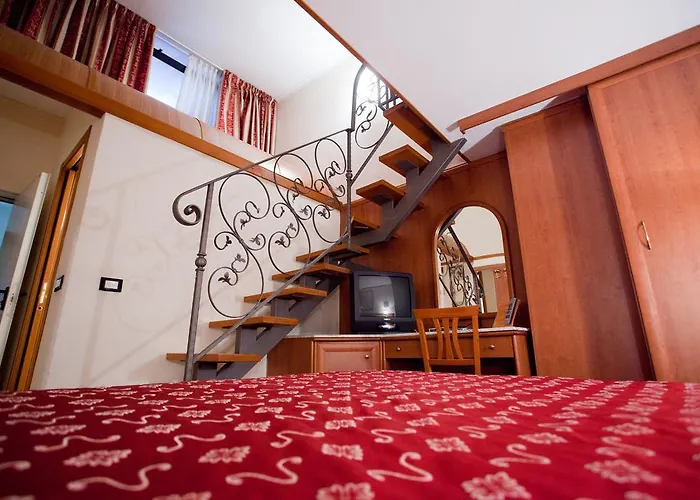 Hermitage Capua Hotel