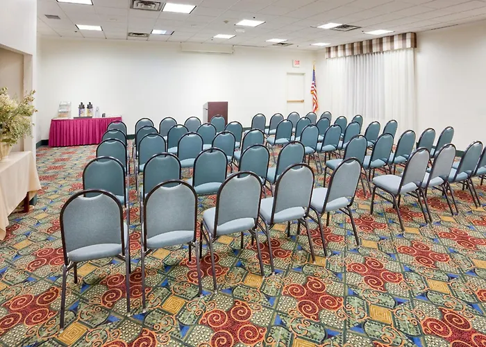 East Windsor Hotels
