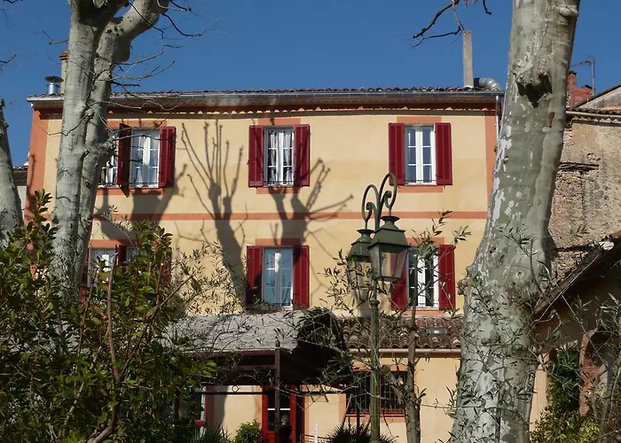 Hotels in Correns