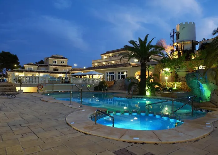 Akinon Resort