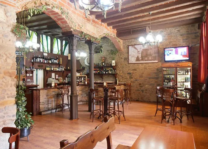 Hostal Virgen De La Encina Ponferrada
