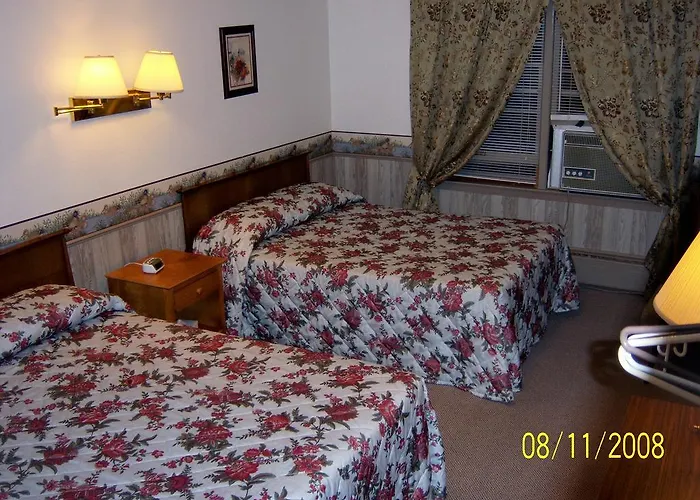 Travelers Inn Motel Eagle River