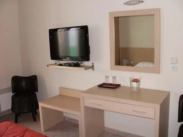 Agios Konstantinos (Phthiotis) Hotels