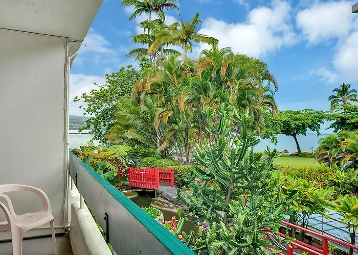 Pagoda Hilo Bay Hotel
