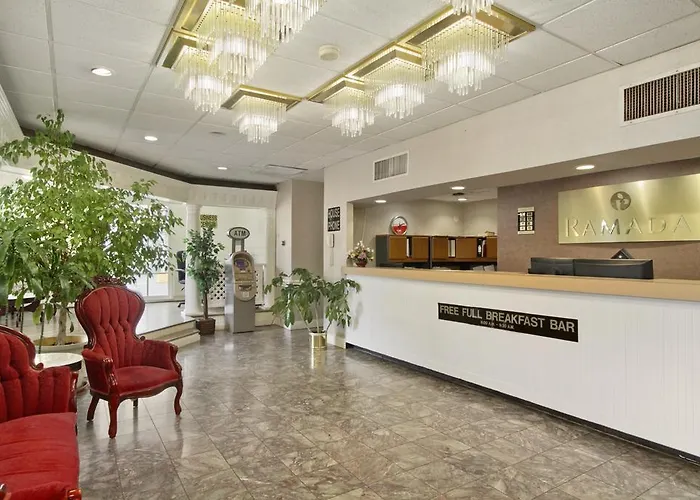Ramada By Wyndham Roanoke Hotel