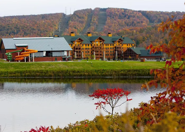 Hope Lake Lodge & Indoor Waterpark Cortland