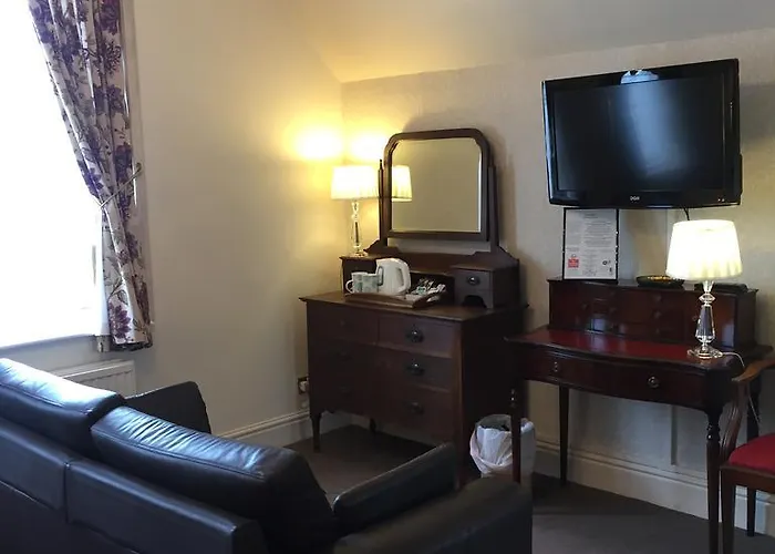 Louth (Lincolnshire) City Center Hotels