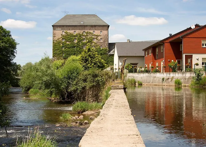 Lapalisse Hotels