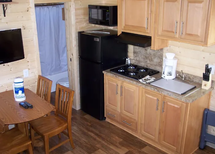Russian River Camping Resort Cottage 9 Cloverdale