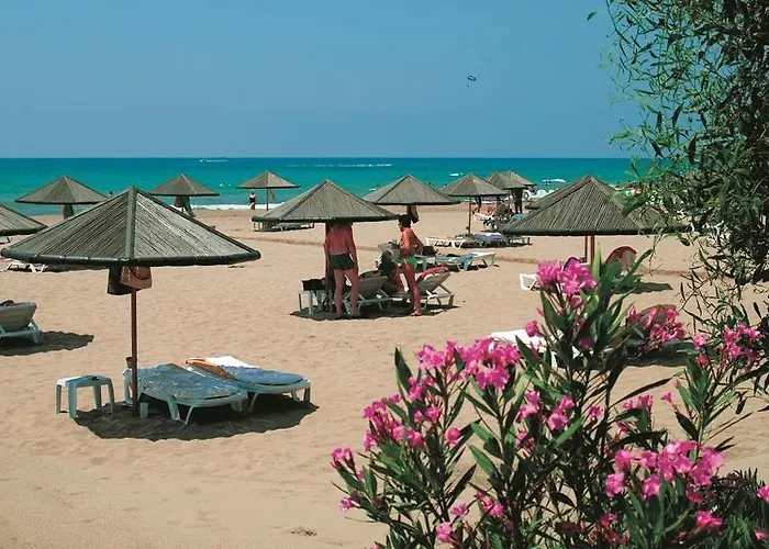 Hotel Defne Garden Side