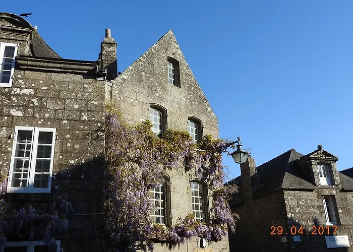 Hôtels à Locronan