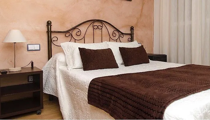 Hostal Don Rodrigo Zamora
