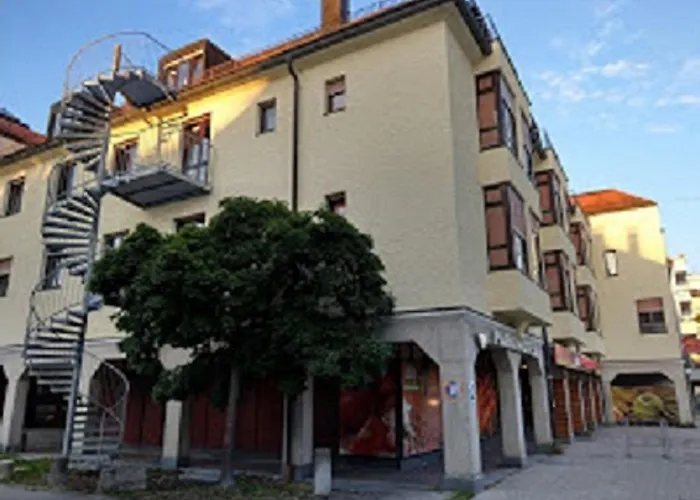 Hotels in Planegg
