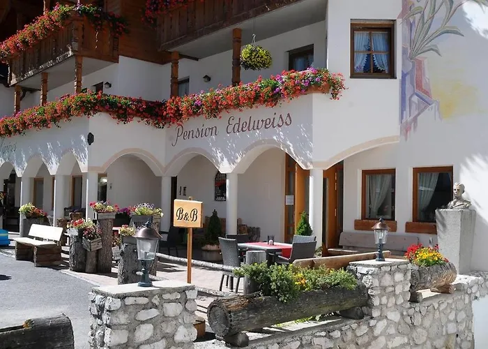 Pensione Edelweiss San Cassiano 