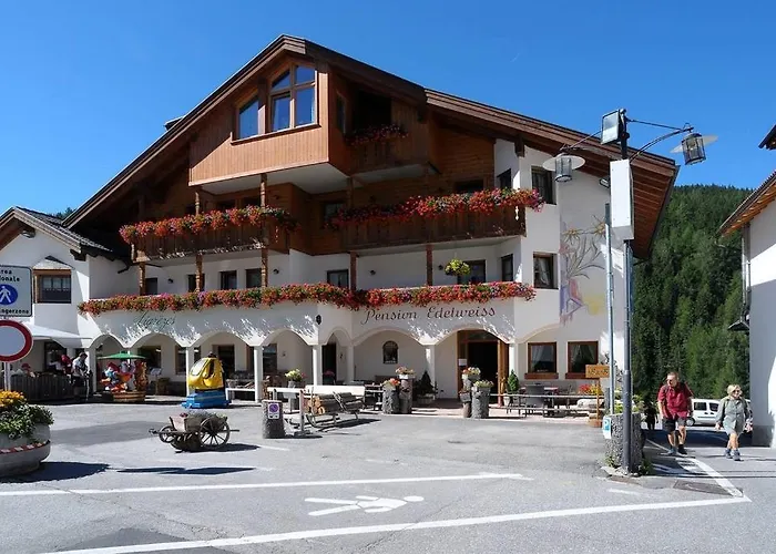 Pensione Edelweiss San Cassiano 
