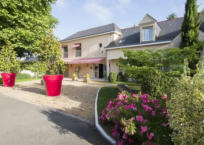 Doue-la-Fontaine Hotels