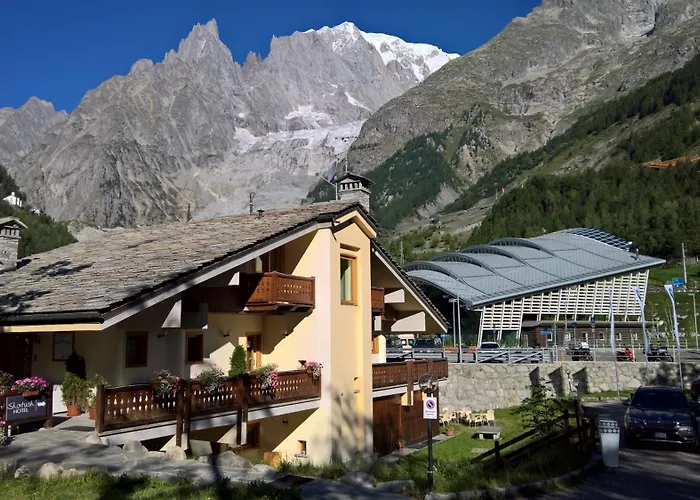 Shatush Hotel