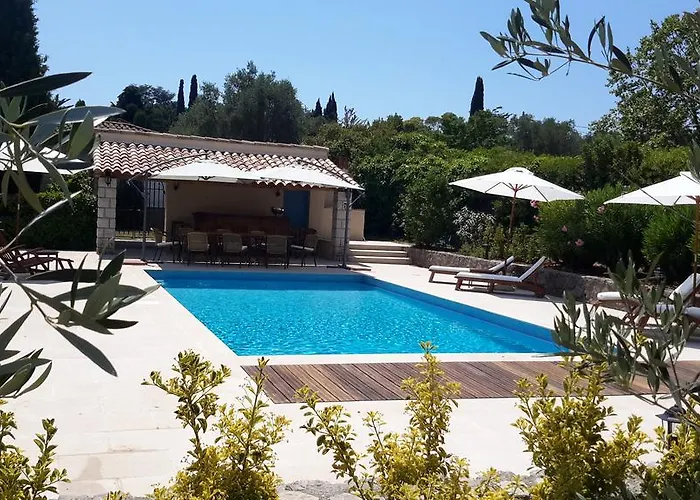 Hotel Aux charmes de grasse
