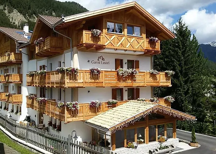 Hotel Garni Lastei Pozza di Fassa