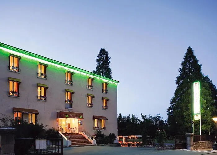 Joyeuse Hotels