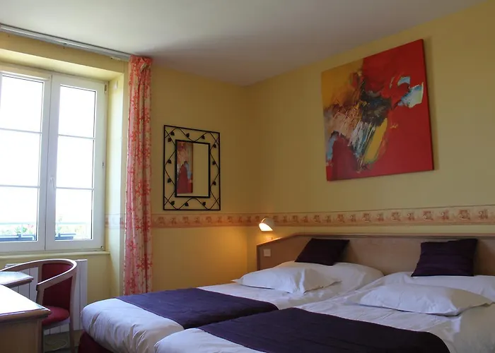 Lancieux Hotels