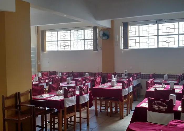 Hotel Makarena Tres Coracoes