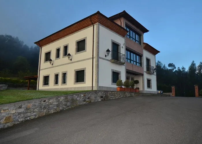 Hotel Reina Adosinda Pravia
