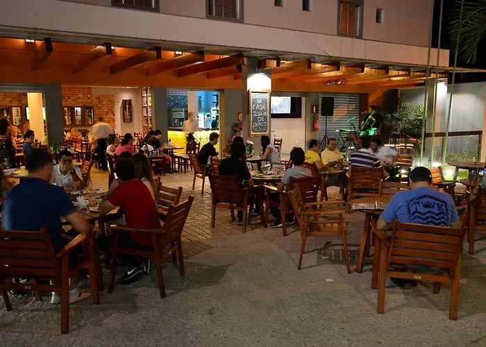 Hotéis centrais de Nova Serrana