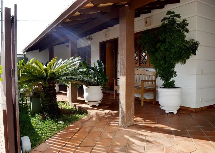 Suítes La Cabana Capitólio