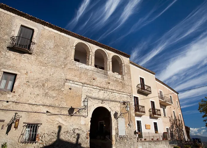 Hotels in Altomonte