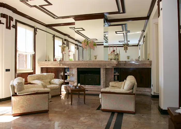 La Maison Royale Downtown Bed And Italian Breakfast Fiumicino