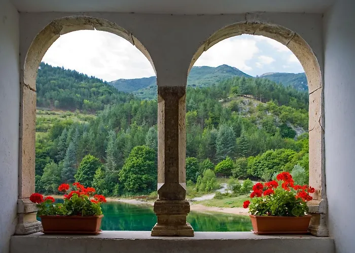 HOTEL HOLIDAYS a Barrea - Natura, Relax e Benessere nel Parco d'Abruzzo