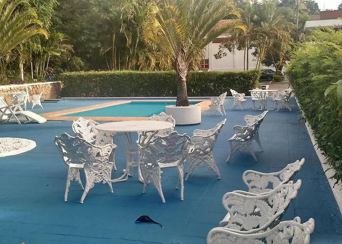 Hotel Lago Azul Louveira