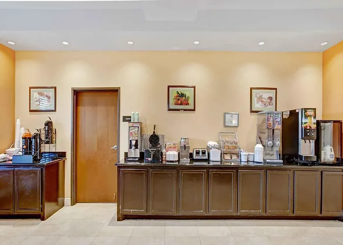 Super 8 By Wyndham Laporte La Porte