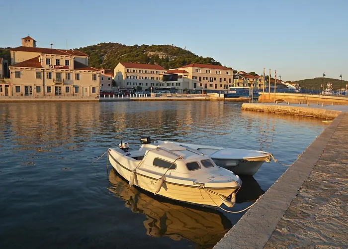 Hôtels à Tisno