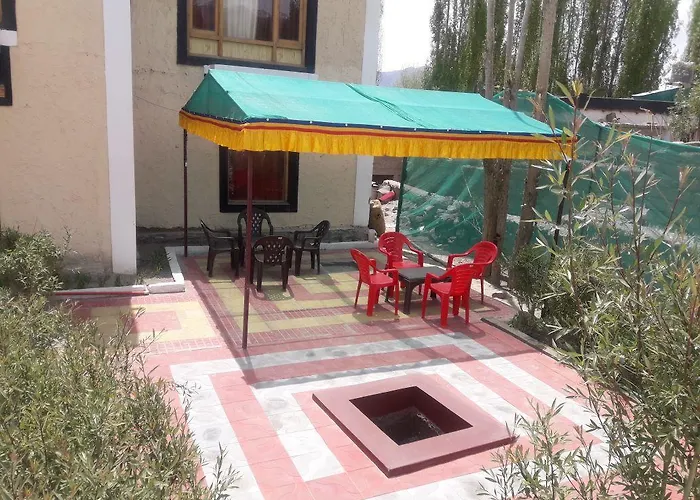 Khardung Laa View Hotel