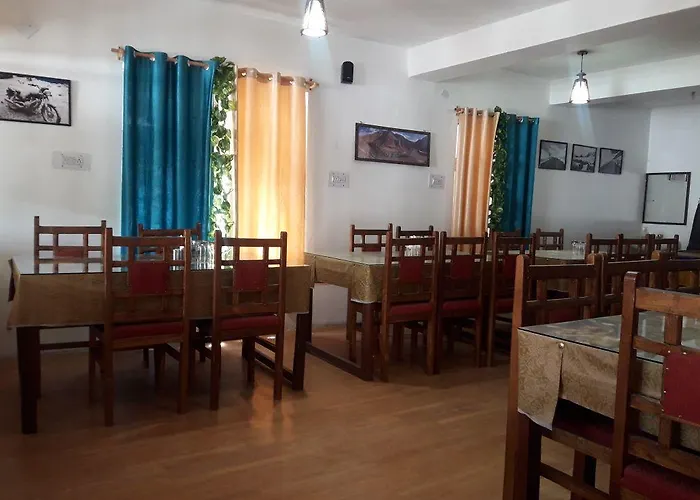 Khardung Laa View Hotel
