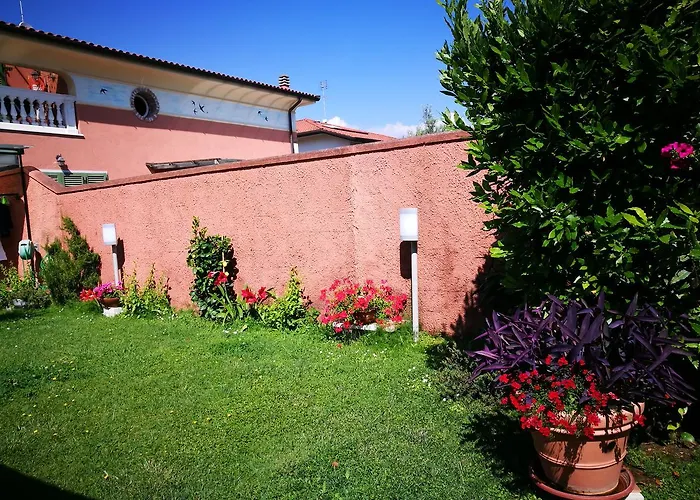 Giusy Bed&Breakfast Bed and Breakfast Marina Di Carrara